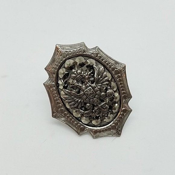 GASOLINE GLAMOUR Jewelry - Rhinestone double eagles mini ring sample π¦
π¦
GASOLINE GLAMOUR Jewelry - Rhinestone double eagles mini ring sample π¦
π¦